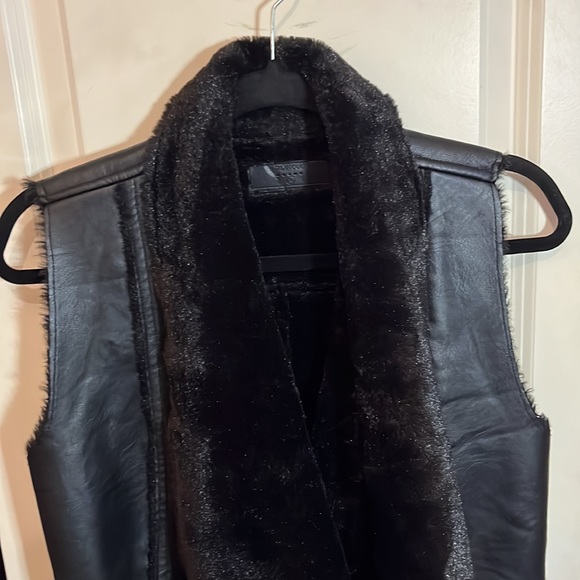 Blank NYC black faux leather vest - Picture 5 of 8